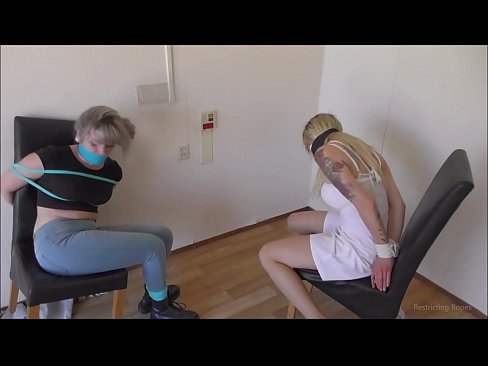 ❤️ Fíkill / bundin og kæfð / stúlka í neyð Klám á klám is.hentaizm.ru ❤