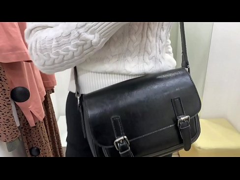 ❤️ Almenn sjálfsfróun ungrar tíkar FeralBerry með dildó í mátunarklefa Klám á klám is.hentaizm.ru ❤